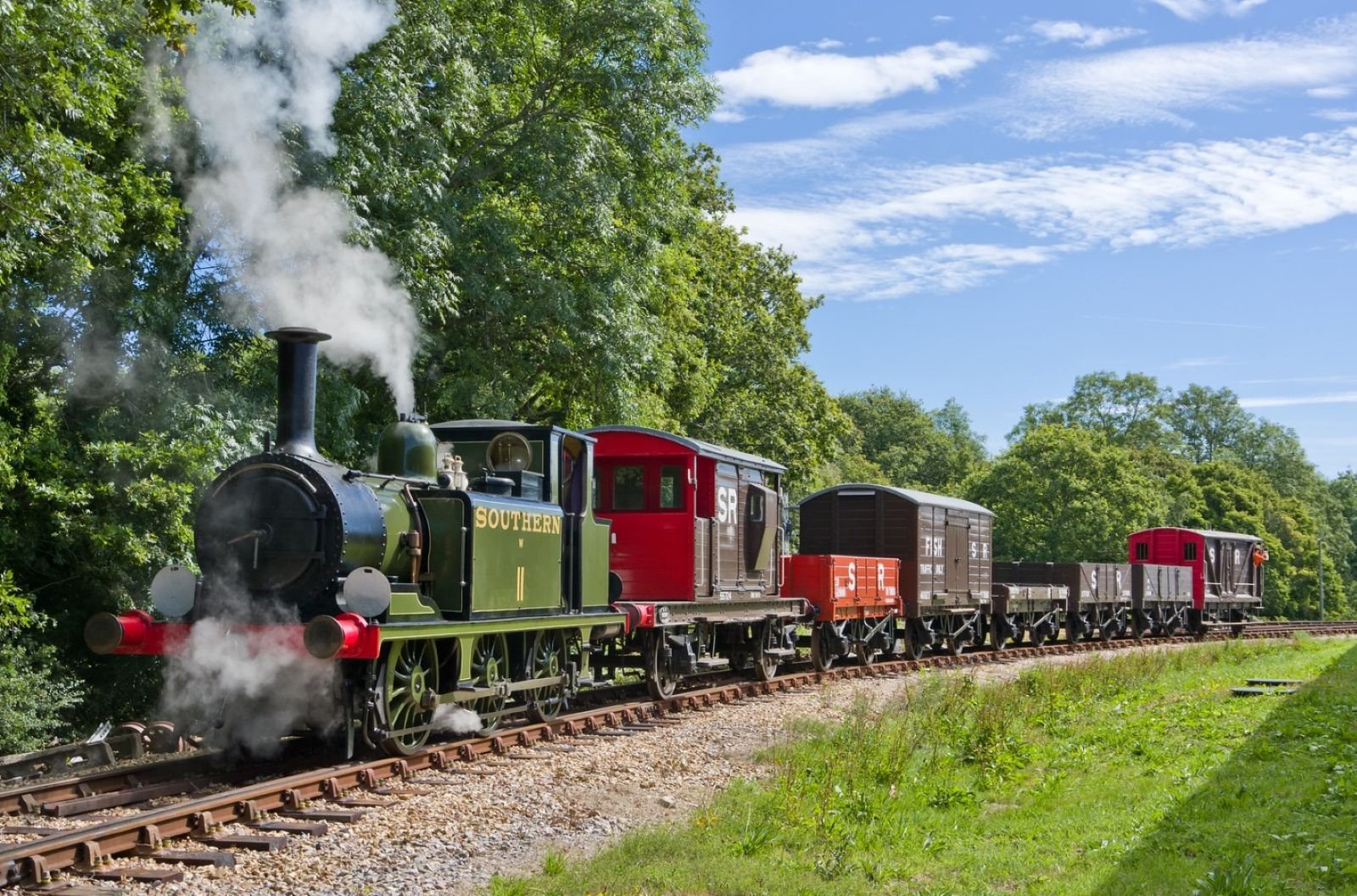 Solve LB&SCR Class A1X 'Terrier' 0-6-0T W11 Newport. jigsaw puzzle ...